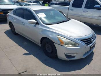  Salvage Nissan Altima