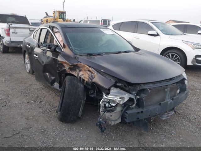  Salvage Nissan Maxima