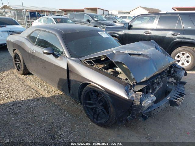  Salvage Dodge Challenger