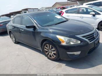  Salvage Nissan Altima