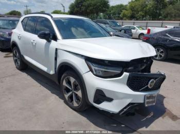  Salvage Volvo XC40