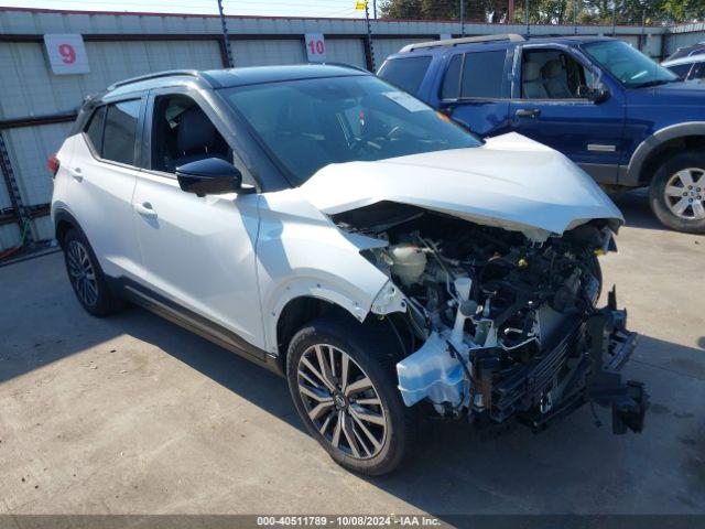  Salvage Nissan Kicks