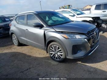  Salvage Nissan Kicks