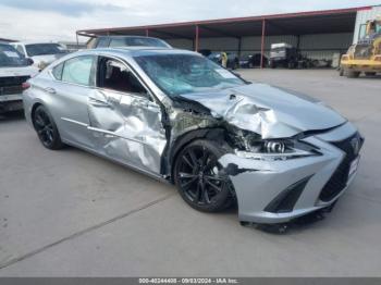  Salvage Lexus Es