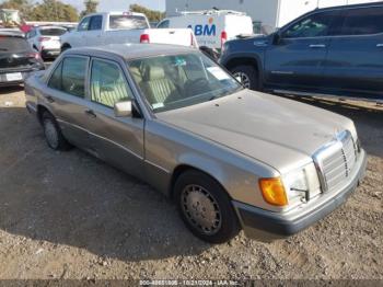  Salvage Mercedes-Benz 300