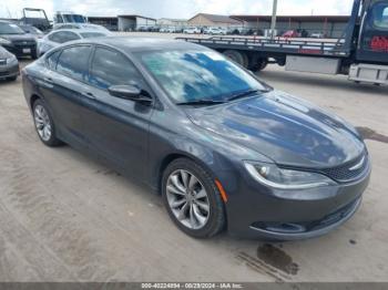  Salvage Chrysler 200