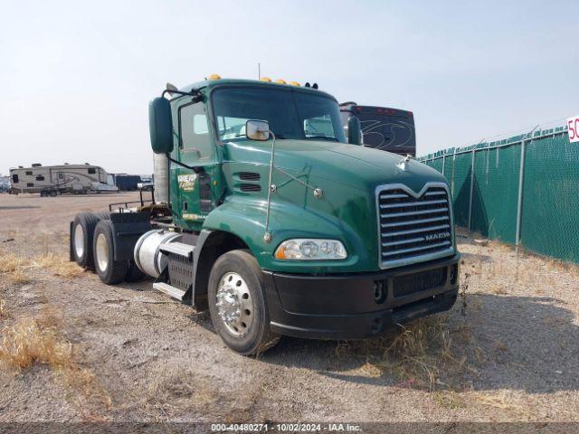  Salvage Mack Cxu613