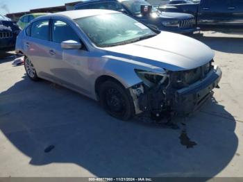  Salvage Nissan Altima