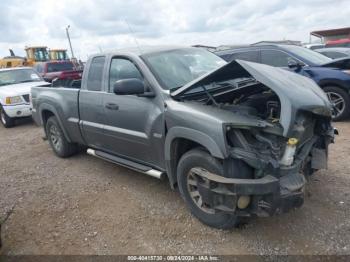  Salvage Mitsubishi Raider