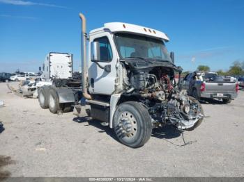  Salvage Freightliner Cascadia 125