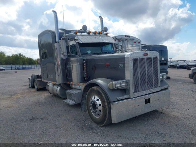  Salvage Peterbilt 379