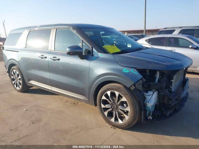  Salvage Kia Carnival