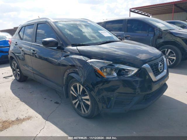  Salvage Nissan Kicks