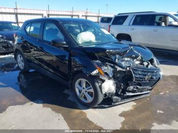  Salvage Nissan Kicks