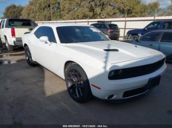  Salvage Dodge Challenger