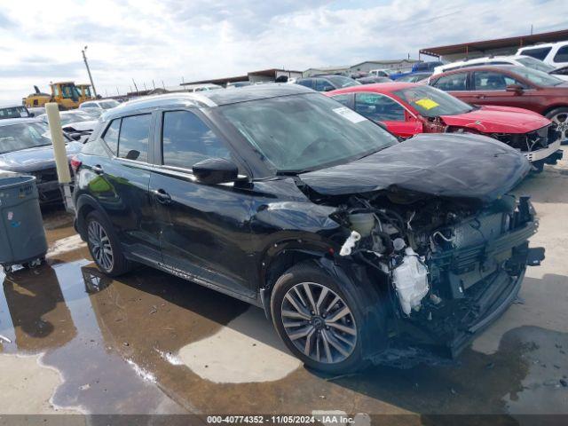  Salvage Nissan Kicks