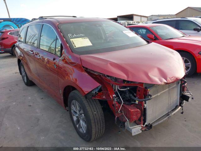  Salvage Toyota Sienna