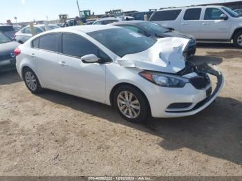  Salvage Kia Forte