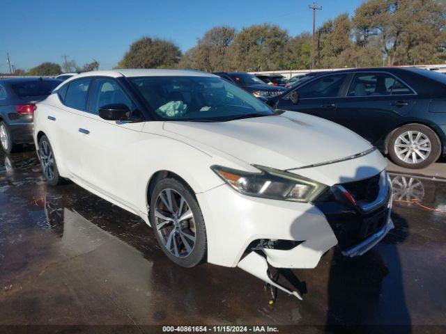  Salvage Nissan Maxima