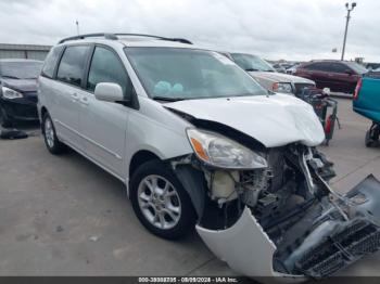  Salvage Toyota Sienna