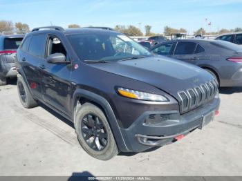  Salvage Jeep Cherokee