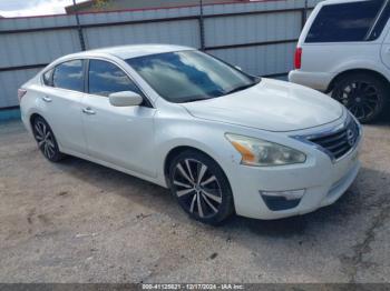  Salvage Nissan Altima