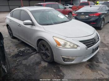  Salvage Nissan Altima