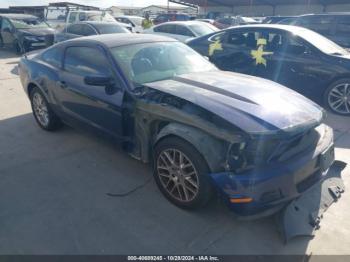  Salvage Ford Mustang