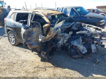  Salvage Jeep Cherokee