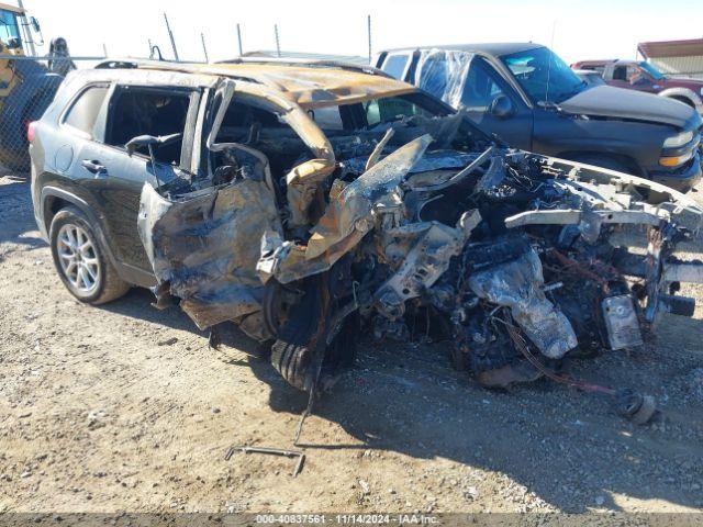  Salvage Jeep Cherokee