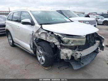  Salvage Toyota Highlander