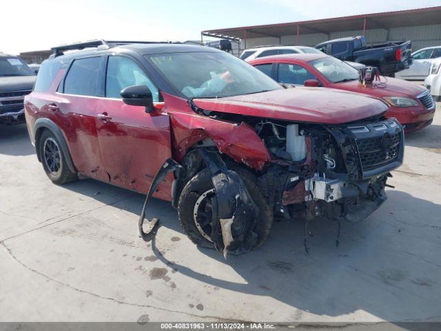  Salvage Nissan Pathfinder