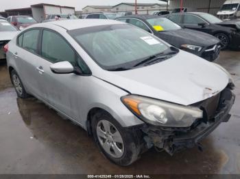  Salvage Kia Forte