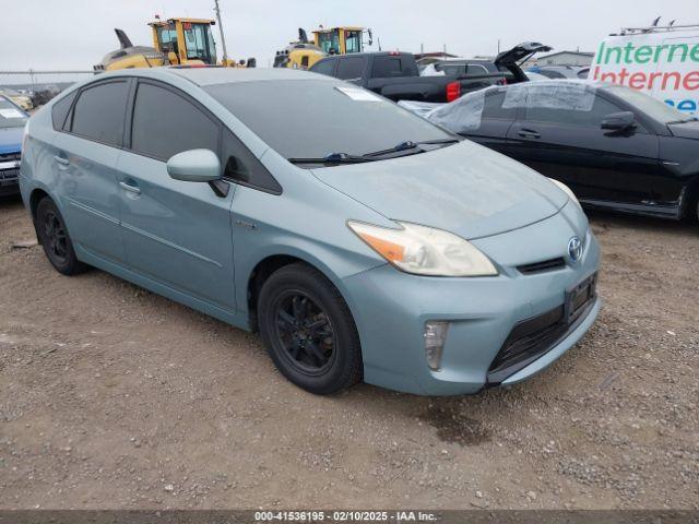  Salvage Toyota Prius