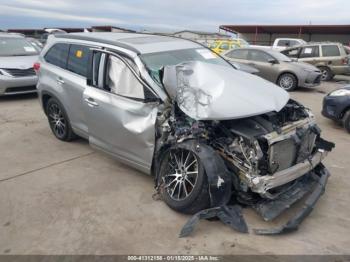  Salvage Toyota Highlander