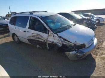  Salvage Toyota Sienna