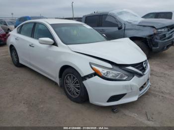  Salvage Nissan Altima