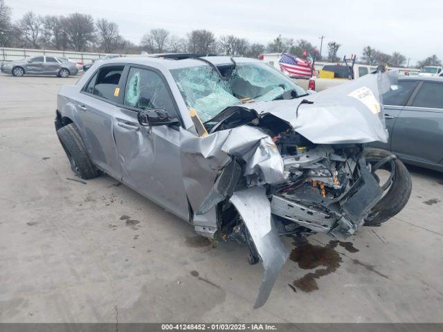  Salvage Chrysler 300