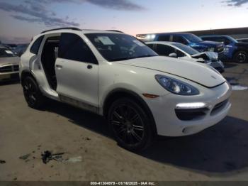  Salvage Porsche Cayenne