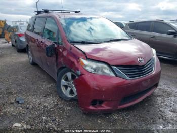  Salvage Toyota Sienna