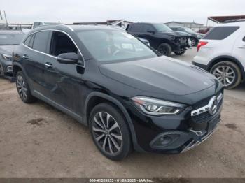  Salvage Mercedes-Benz GLA