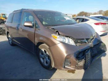  Salvage Toyota Sienna