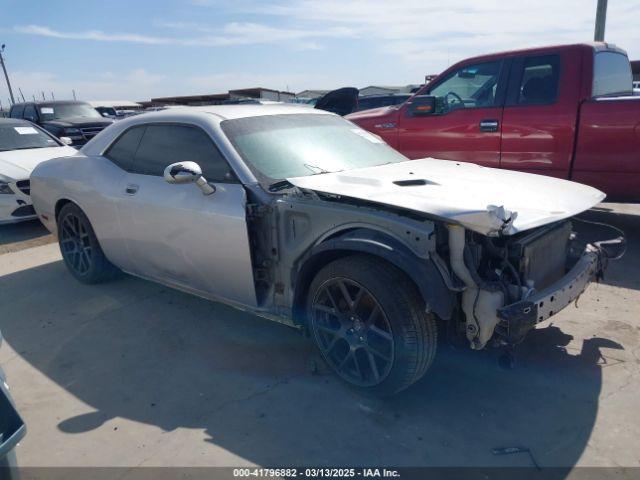  Salvage Dodge Challenger