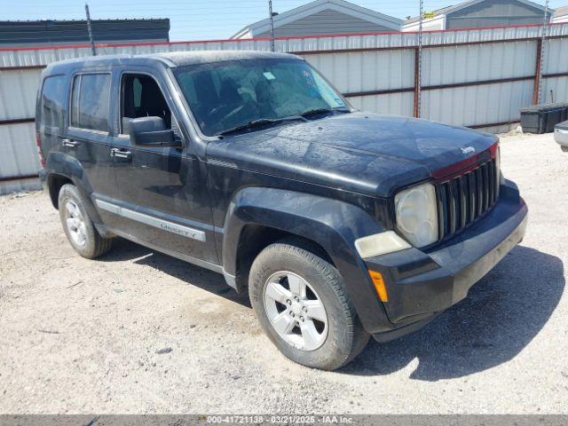  Salvage Jeep Liberty