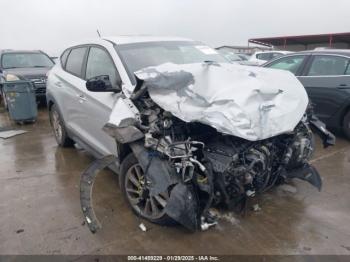  Salvage Hyundai TUCSON