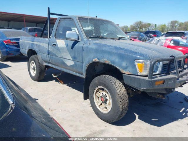  Salvage Toyota Pickup