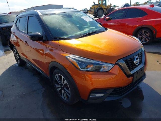  Salvage Nissan Kicks