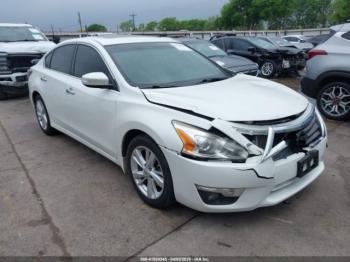  Salvage Nissan Altima