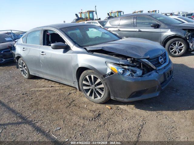  Salvage Nissan Altima