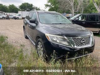  Salvage Nissan Pathfinder